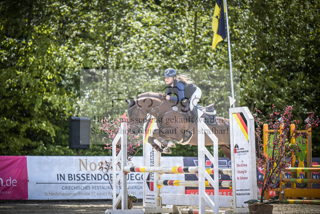 DOS_6649 | Entdecke hochwertige Reitturnierfotos von Foto Oger. Professionell, emotional und authentisch – jetzt Lieblingsmomente im Shop bestellen.Deutschlandweite Turnierfotografie. - Realisiert mit Pictrs.com