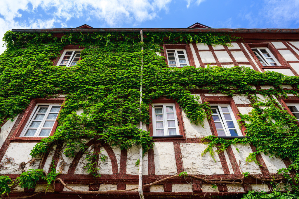 Fachwerkhaus in Pünderich | Online Foto-Shop von André Engelhardt, Filmemacher und Fotograf. Fine Art Prints, Kunstdrucke, Fotogeschenke, Souvenirs von Mosel, Rhein und mehr. 