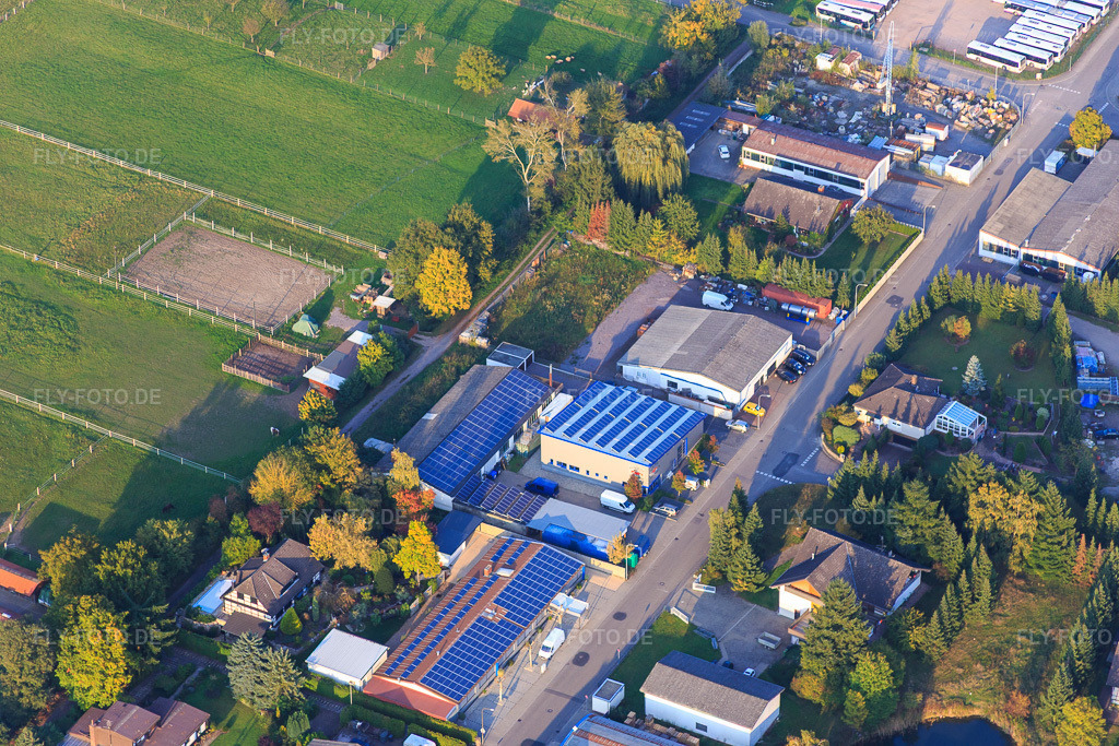 Luftbild: Industriegebiet Am Kleinwald mit bx-pack GmbH und Stefan Roeller Kfz-Reparaturwerkstatt in Herxheim bei Landau im Bundesland Rheinland-Pfalz in Deutschland.Foto: IMG_073925.jpg vom 03.10.2014 durch Werner Riehm/FLY-FOTO.deAuflösung des Originals: 5472 x 3648 pxAuto Blizz