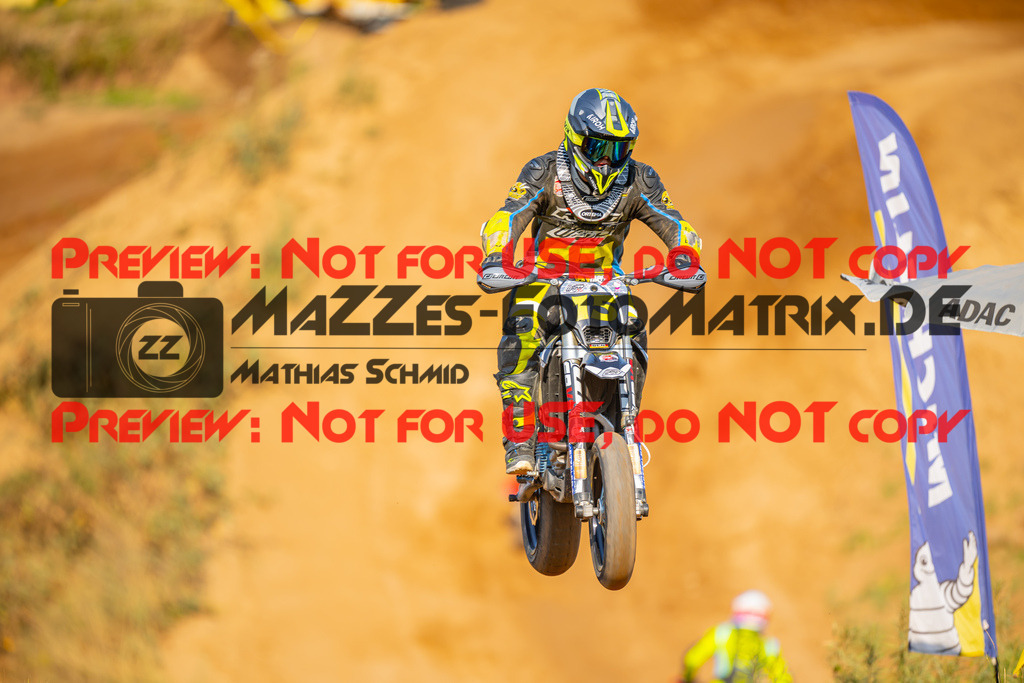 MaZZes-Fotomatrix-20260815-602222 | S2