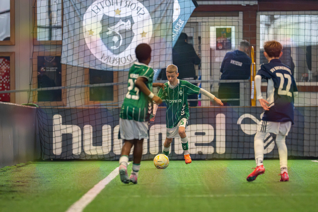 blr.pics-224 | Professionelle Fußball- und Sportfotografie. Spielbilder online ansehen und kaufen – Einzelbilder oder komplette Galerien in hoher Qualität. - Realisiert mit Pictrs.com