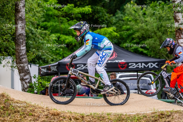 BayBMX2026-05605 | Fotogalerie von Thomas Dettweiler mit Eventbildern und lizenzfreien Fotos. Perfekt als Wandbild, für Büro, Website oder private Nutzung. - Realisiert mit Pictrs.com