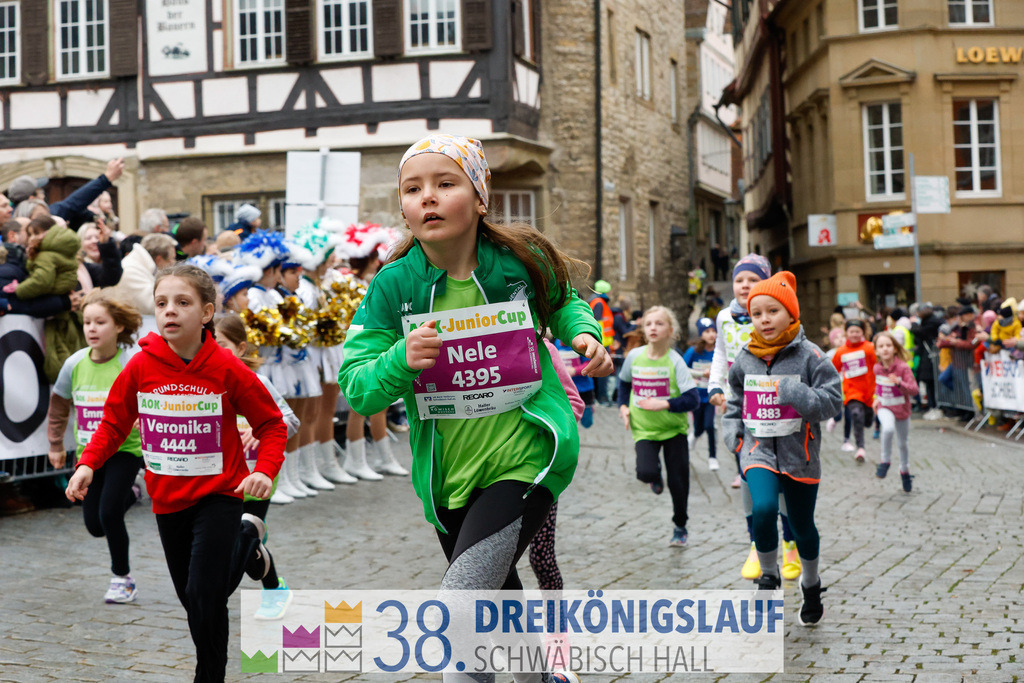 400m AOK Junior Cup | 3 Koenigslauf 2024 400m AOK Junior Cup - Realisiert mit Pictrs.com