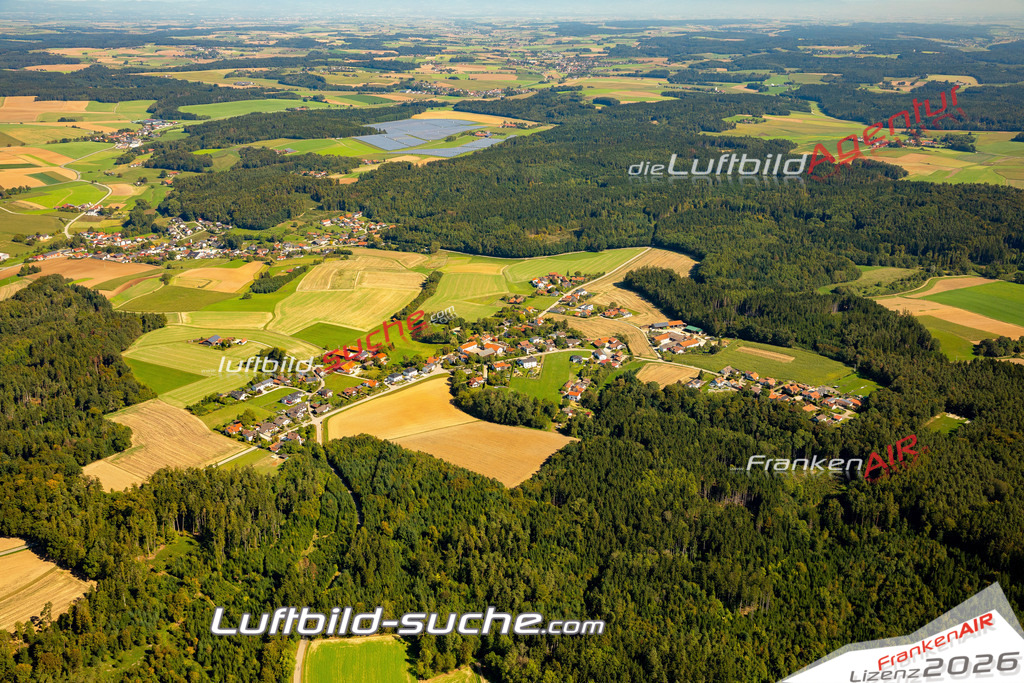 Das Luftbild zeigt : Hösacker Weng - Die Luftaufnahme wurde 2023 vom UL-Flugzeug aus erstellt ( keine Drohne ) - Hochauflösende Luftaufnahme - Für grossformatige Ausdrucke geeignet. Die Geschenkidee !Mit Lizenz und Bildrechte bestellbar