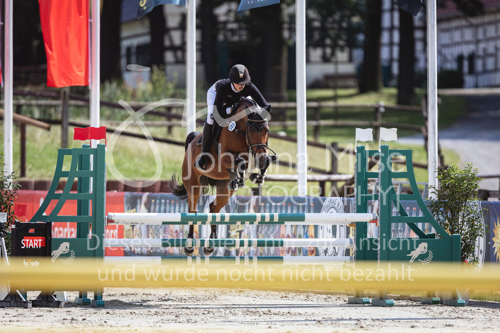 240711_BHO_L-Stil-2-537 | Deine schönsten Turniermomente als professionelle Fotos! Entdecke hochwertige Pferdesport-Fotografie im Online-Shop. Jetzt Fotos finden & bestellen!