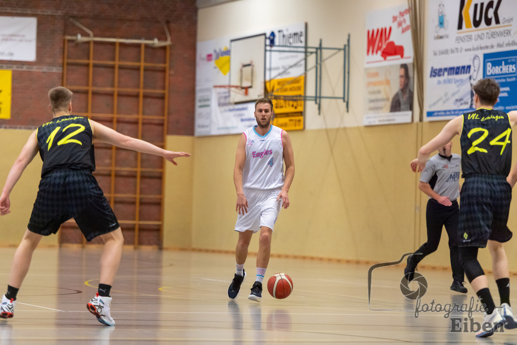 TSG Westerstede 3-VFL Löningen | TSG Westerstede 3 (weiß)-VFL Löningen (schwarz) am 14.01.2024; in Westerstede (Hössensporthalle), Photo: Philip Eiben 2023 - Realisiert mit Pictrs.com