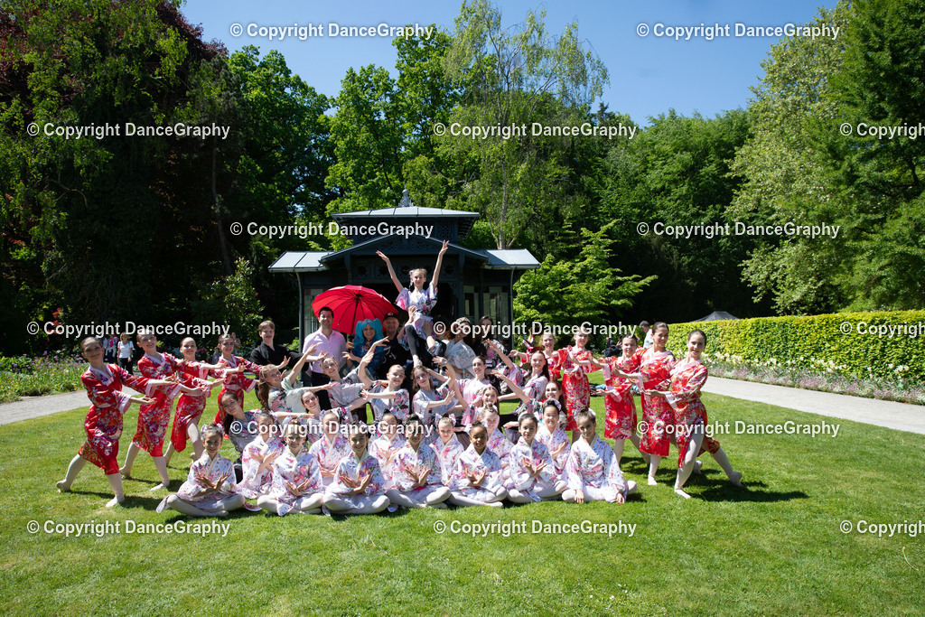 GPHY3833 | DanceGraphy - Realisiert mit Pictrs.com