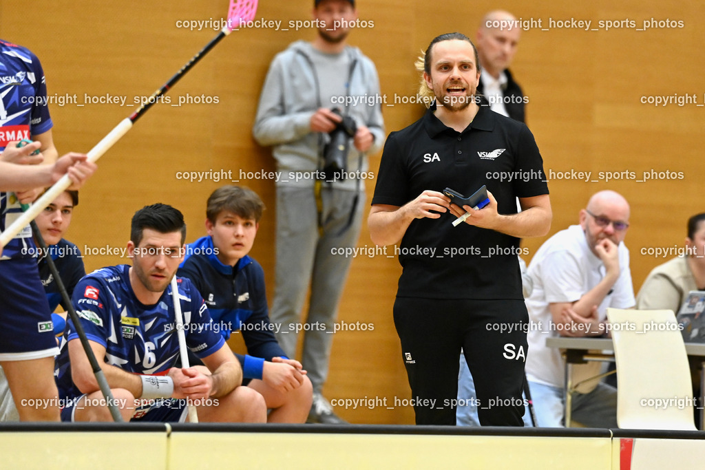VSV Unihockey vs. KAC Floorball | Headcoach VSV Unihockey Sami Aalto, #6 Timo Schmid VSV Unihockey, VSV Unihockey vs. KAC Floorball, VSV Unihockey vs. KAC Floorball am 28.03.2026 in Villach (Ballspielhalle St. Martin), Austria, (Photo by Bernd Stefan)