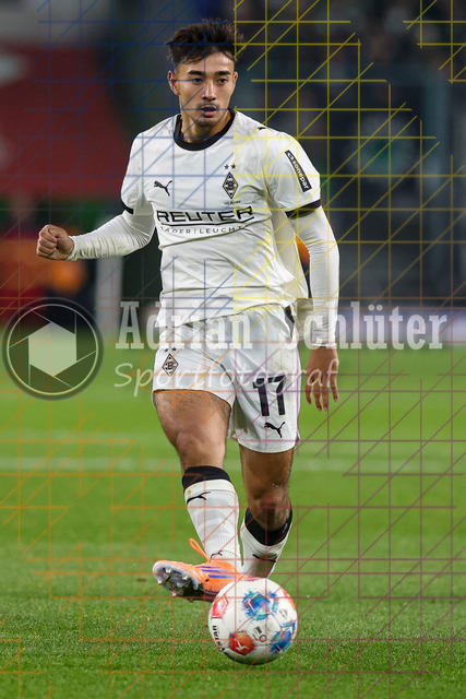 Borussia Mönchengladbach vs SC Freiburg - Bundesliga  | Mönchengladbach, Deutschland, 05.10.25:   Jens Castrop (Borussia Mönchengladbach) in Aktion am Ball, Einzelaktion waehrend des Spiels der Bundesliga zwischen Borussia Mönchengladbach vs SC Freiburg im Stadion im Borussia Park(Foto von Brauer-Fotoagentur / Adrian Schlueter)