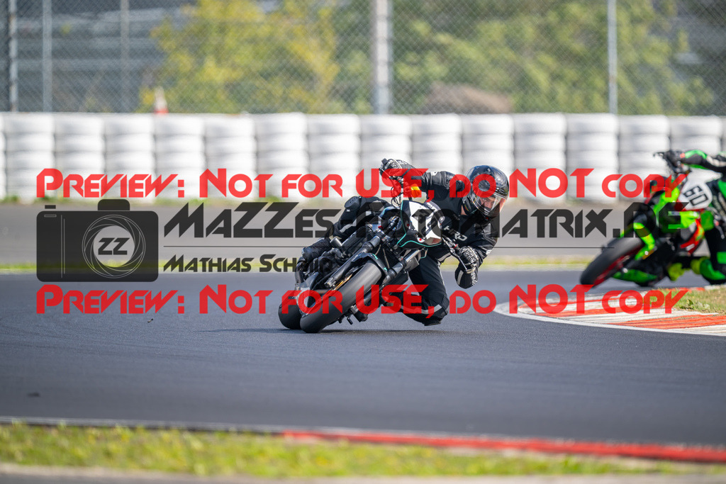 MaZZes-Fotomatrix-20260904-637929 | TWIN