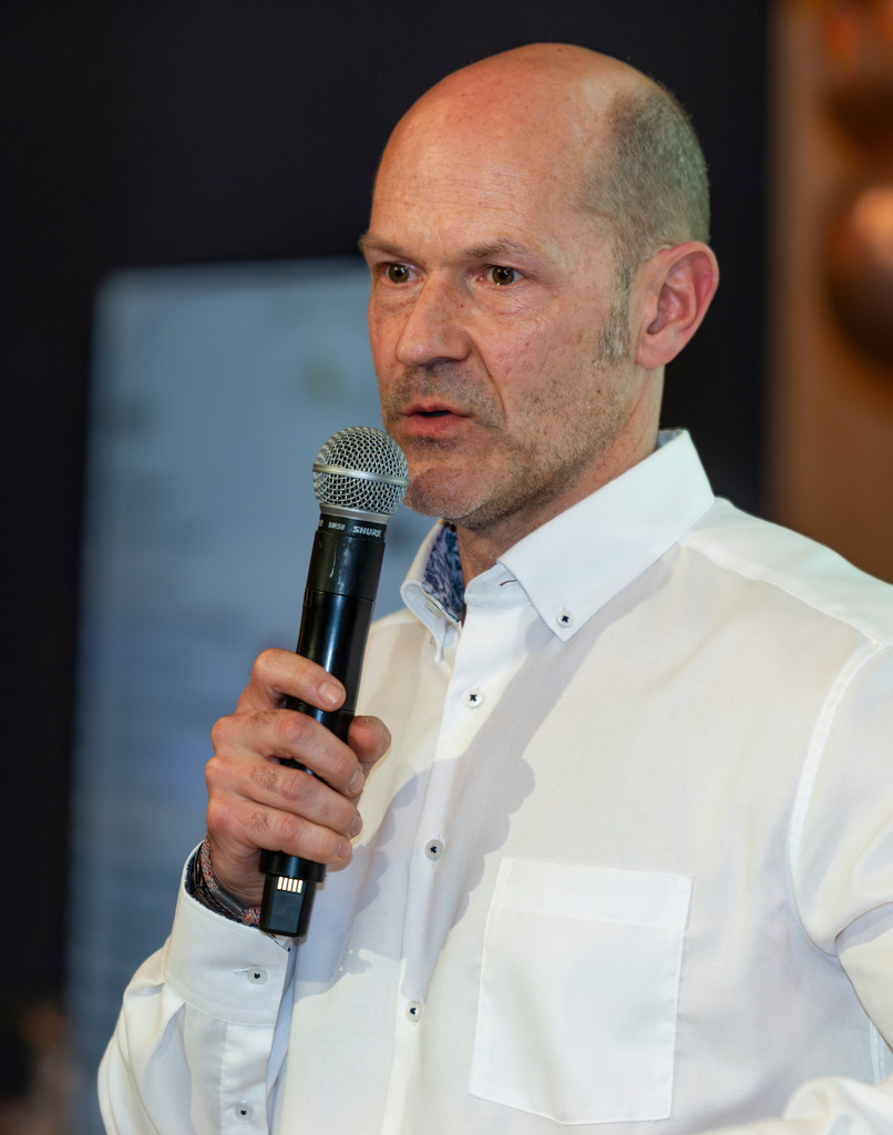 top-top.de 260306-134 | Foto, Video, Fotografie, Videografie, Fotobox, DJ, Discjockey, Musik, Musikbox, Veranstaltung, Photobooth, Amazon, Ebay, Buchtipp, Bestseller, Autor, Verlag, Buch, Wesel, Hamminkeln, NRW, Dinslaken, Rees, Drohne, Hochzeit, Party, Fotobox, Wesel, Fotograf