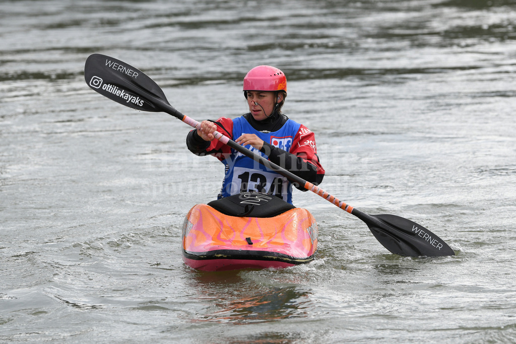 ICF CANOE FREESTYLE WORLD CUP 1 / PLATTLING | 2024 ICF CANOE FREESTYLE WORLD CUP 1 / PLATTLINGWomen's Kayak SurfaceWomen's Kayak Surface FinalOttilie ROBINSON-SHAW (Great Britain) #134 - Realisiert mit Pictrs.com