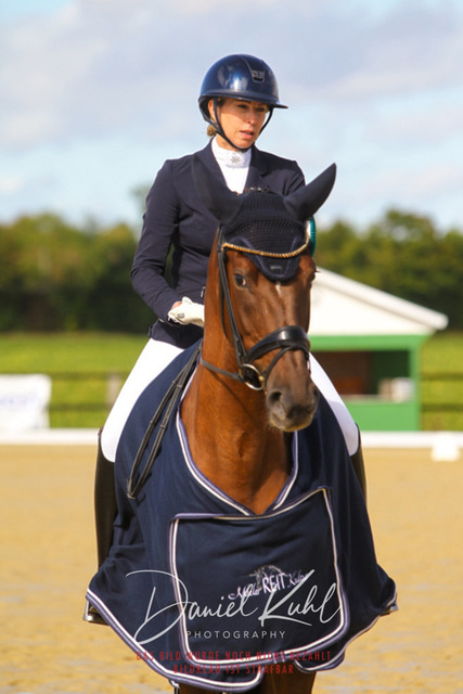 DKP43942 | Turniersportfotografie; Pferdefotografie; Dressurfotografie