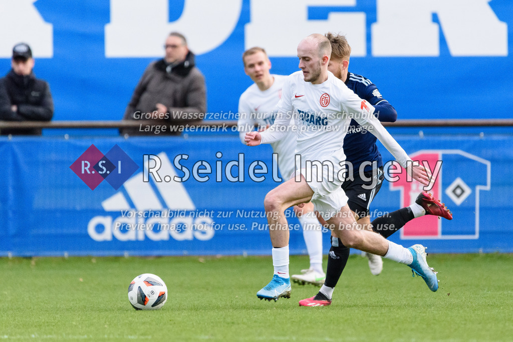 Fußball, Saison 2022/23, Freundschaftsspiel, Hamburger SV II (U21) - Eimsbütteler TV, Trainingsplatz am Volksparkstadion (Hamburg), 28.03.2023 | Blerim Qestai (#6, ETV)