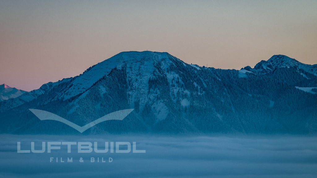 Stiller Riese Wallberg; W27 | default - Realisiert mit Pictrs.com