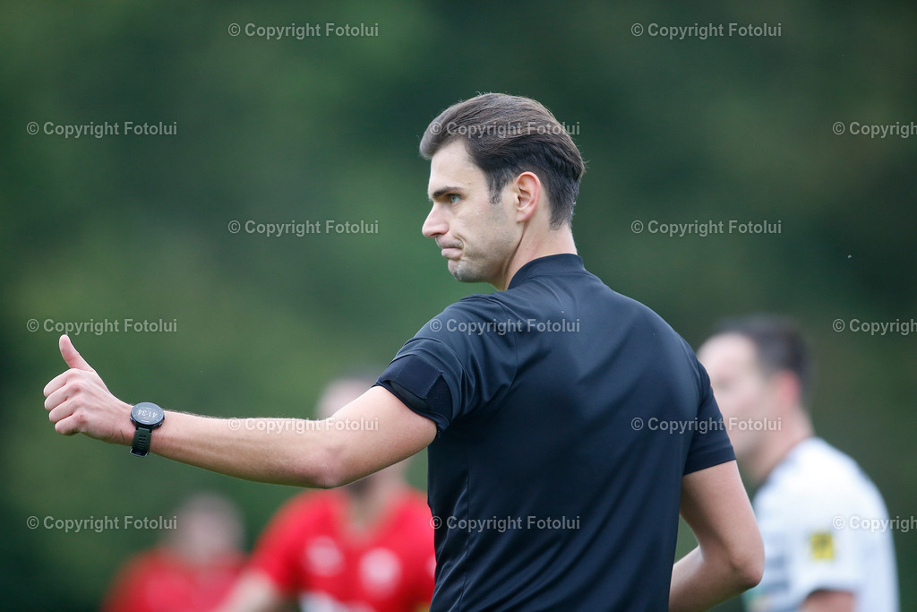 A_LUI_051024_23 | SPORT,FUSSBALL,LL .OST ASKOE OEDT 1B-UFC EFERDING 05.10.2024 IM BILD:SCHIEDSRICHTER ARMIN DUKIC   FOTO:FOTOLUI