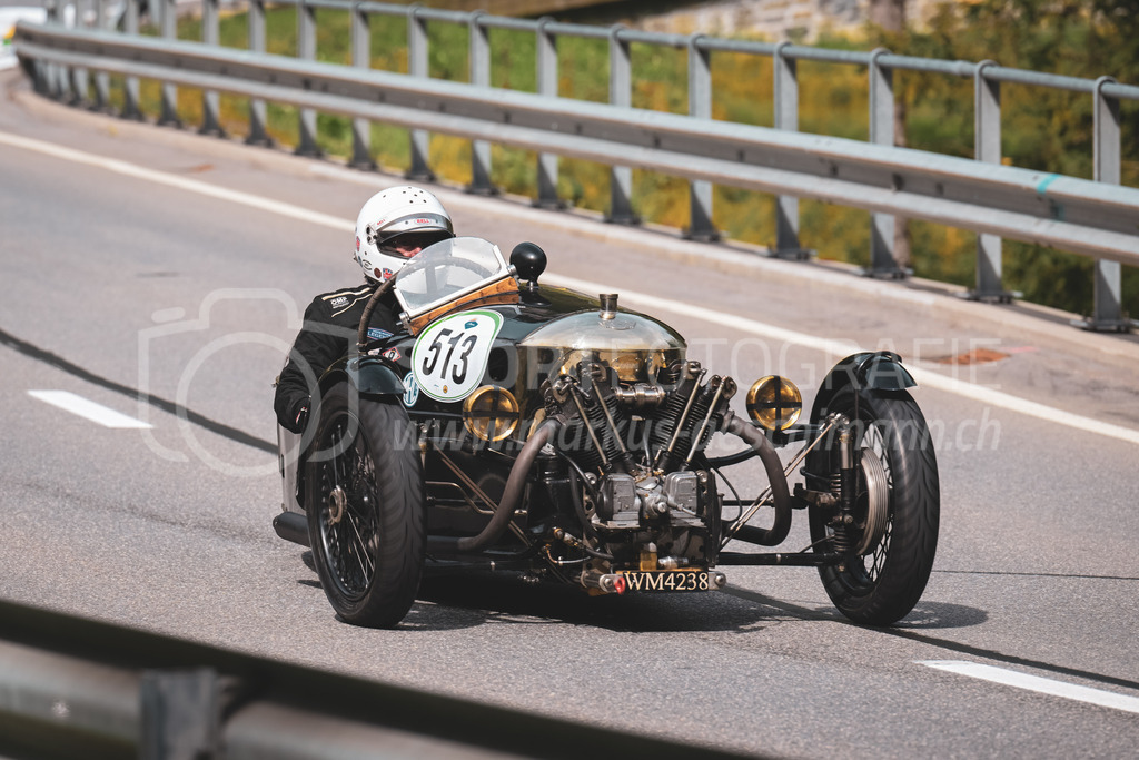 21. Arosa ClassicCar 2025 - 7. =September= 2025 | Sue Darbyshire aus Shipston on Stour (GBR) in einem Morgan Super Aero aus dem Jahre 1929 mit Startnummer 513 am Arosa ClassicCar 2025 in der Kategorie Competition..@arosaclassiccar, @arosa.official, #arosaclassiccar, #arosa, #76curves, #classiccarBild: Sportfotografie Markus Aeschimann | www.markus-aeschimann.ch - Realisiert mit Pictrs.com