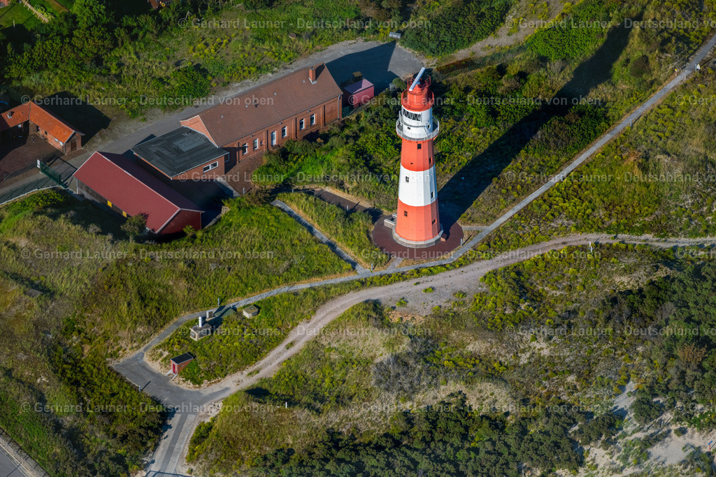4038407 | BORKUM 07.08.2020 Leuchtturm " Der Kleine Leuchtturm " als Seefahrtszeichen im Küstenbereich der Nordsee in Borkum im Bundesland Niedersachsen, Deutschland. Weiterführende Informationen bei: Nordseeheilbad Borkum GmbH,  Ostfriesland Tourismus GmbH,  Werbegemeinschaft der Ostfriesischen Inseln GbR. // Lighthouse as a seafaring character in the coastal area of Nordsee in Borkum in the state Lower Saxony, Germany. Further information at: Nordseeheilbad Borkum GmbH,  Ostfriesland Tourismus GmbH,  Werbegemeinschaft der Ostfriesischen Inseln GbR. Foto: Gerhard Launer
