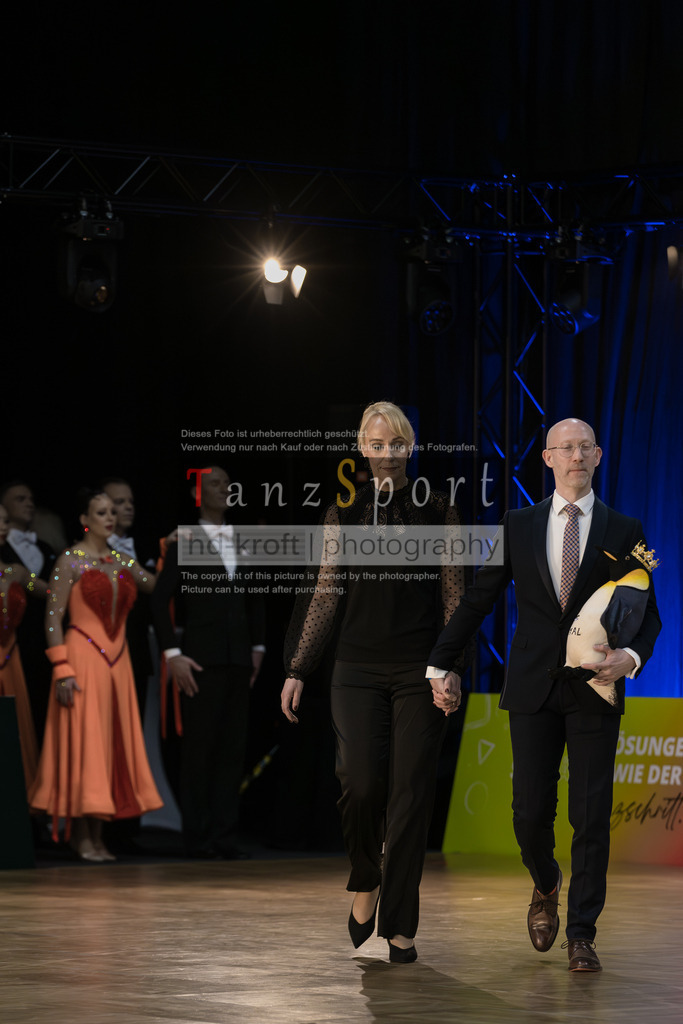 20260124_1BL_Std-Formationen_3417 | Tanzsportbilder, Standardtanz, Lateintanz, WDSF, DTV, LTVB, dancecomp, goc, hessen tanzt, blaues band der spree, walzer, tango, wiener walzer, slowfox, quickstepp, samba, rumba, cha-cha-cha, paso doble. jive, hd-kroft photography, turniertanzsport
