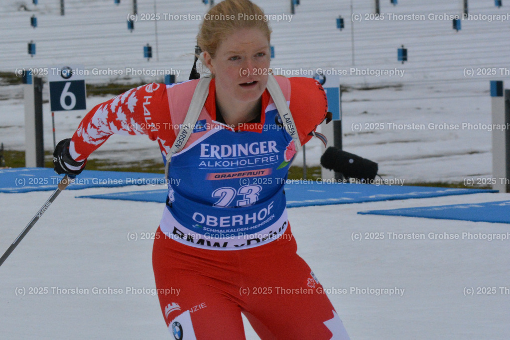 IBU WC Biathlon Oberhof 2018 | BEAUDRY Sarah (CAN); IBU WC Biathlon Oberhof 2018, 10 km Verfolgung der Frauen am 06.01.2018 in der DKB Ski Arena in Oberhof, (Deutschland) - Realisiert mit Pictrs.com