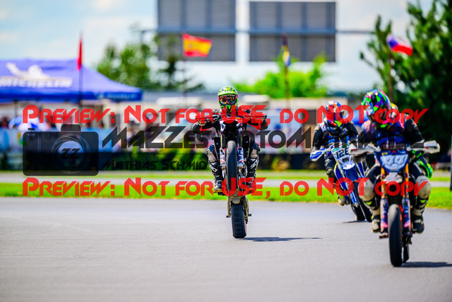 MaZZes_FotoMatrix_240714_6007705_7727 | UE40