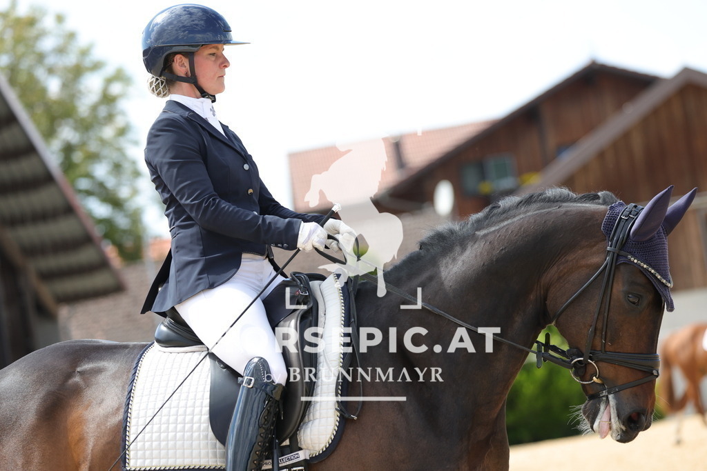 0P6A8750 | Willkommen bei Brunnmayr - Design & Fotografie – Ihrem Spezialisten für Reitturniere und Pferdeveranstaltungen in Oberösterreich, Salzburg und Bayern! Seit über 17 Jahren sind wir leidenschaftlich dabei.