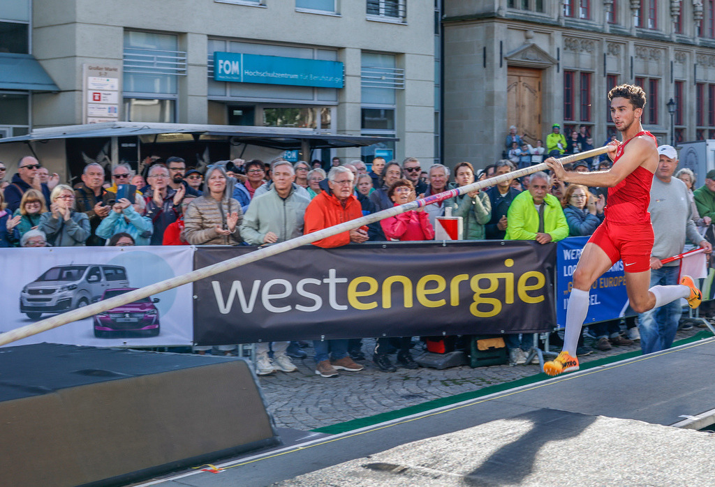 top-top.de 240913-115 | Foto, Video, Fotografie, Videografie, Fotobox, DJ, Discjockey, Musik, Musikbox, Veranstaltung, Photobooth, Amazon, Ebay, Buchtipp, Bestseller, Autor, Verlag, Buch, Wesel, Hamminkeln, NRW, Dinslaken, Rees, Drohne, Hochzeit, Party, Fotobox, Wesel, Fotograf