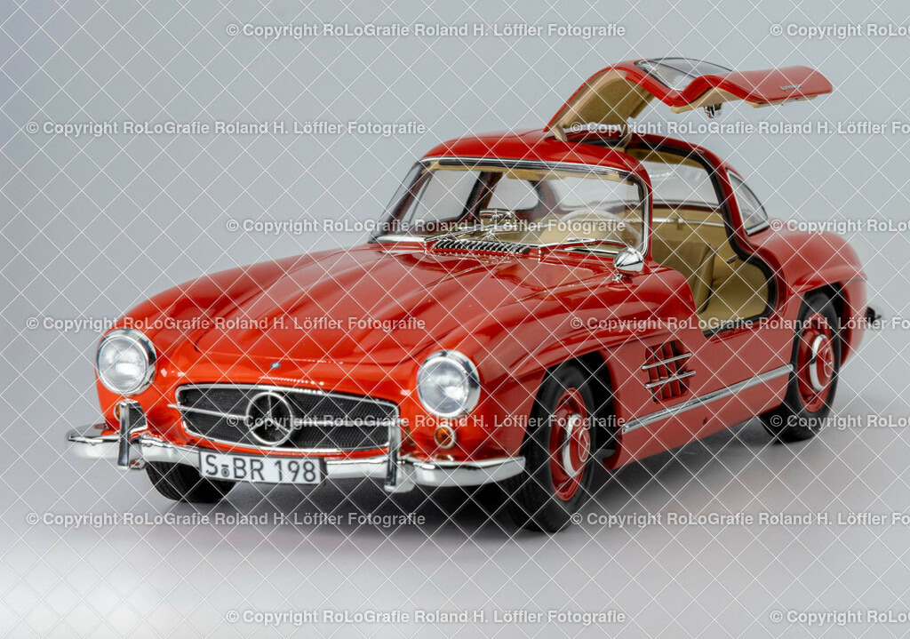 Fahrzeug_16 | Modellfahrzeug in Modellandschaft - Realisiert mit Pictrs.com