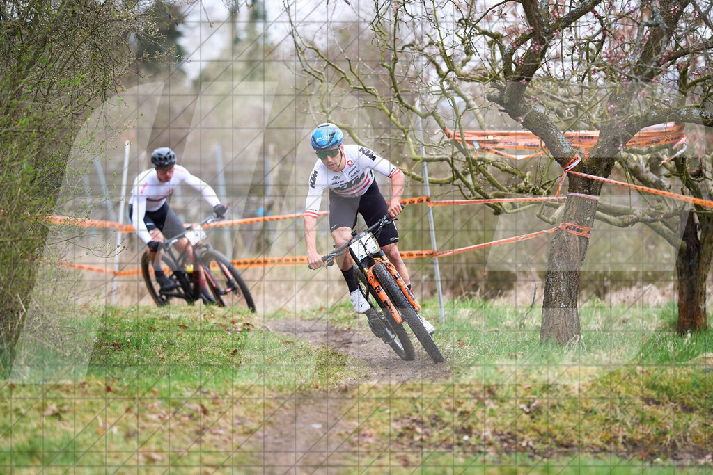 34. KTM Kamptal Trophy 1, FOIDL Maximilian (AUT), Men Elite, KTM FACTORY MTB TEAM vor 4, ULÍK Matej (SVK), Slovak National Team | ZÖBING, Österreich – 2026-03-29: 34. KTM Kamptal Trophy1, FOIDL Maximilian (AUT), Men Elite, KTM FACTORY MTB TEAM vor 4, ULÍK Matej (SVK), Slovak National TeamFoto: © 2026 Martin Bihounek - MB Creative e.U.