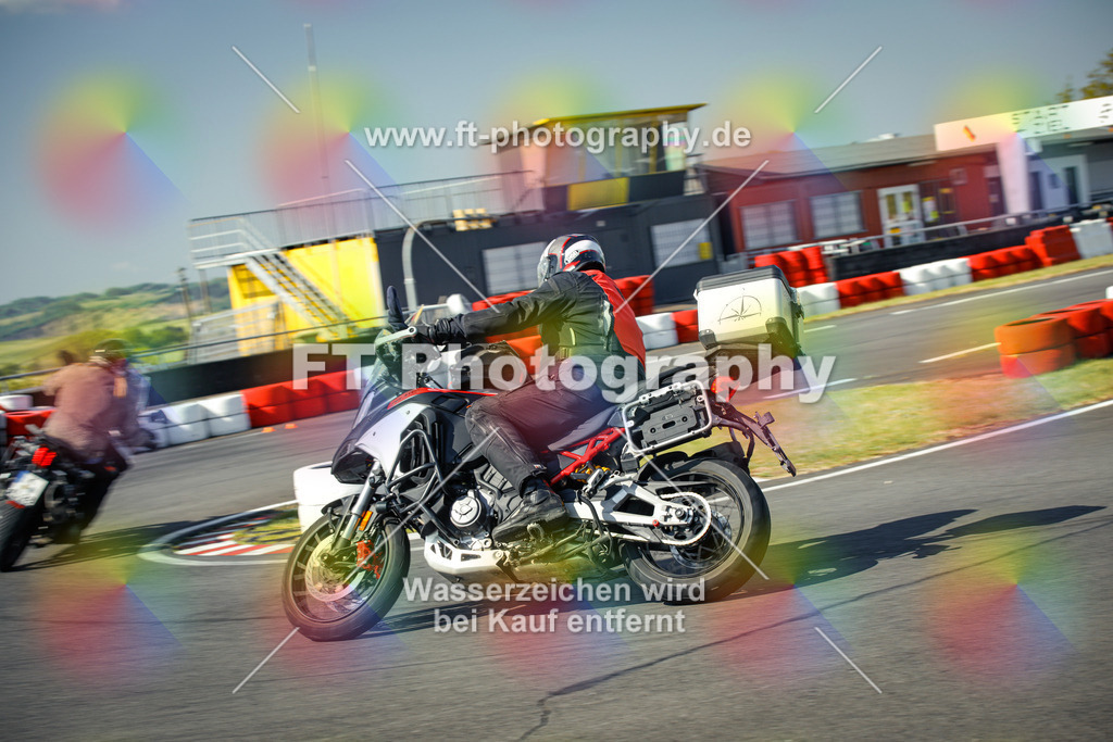 OBK_Mai_Justin_Uwe-10418 | Hier findet Ihr Bilder von Touristenfahrten auf der Nürburgring Nordschleife oder von anderen Veranstaltungen die ich besucht habe. Viel Spass beim Durch Schauen 