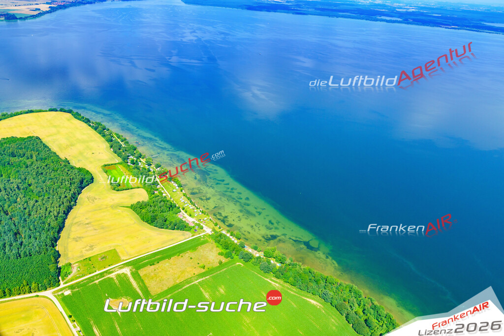Die Luftbildaufnahme Nitschow - Müritz wurde 2018 mittels Flugzeug (keine Drohne) erstellt. Perfekte Schärfe und Druck- Auflösung- Garantiert!
