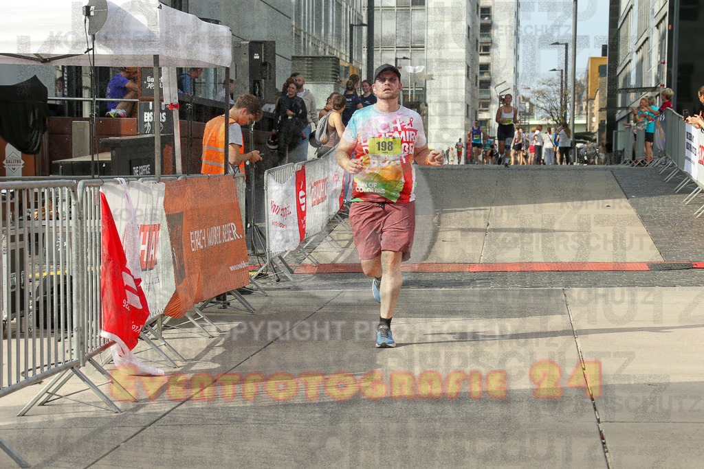 250920_1536_EX1_0156 | Sportfotografie im Rhein-Sieg Kreis, Köln, Bonn, NRW, Rheinland Pfalz, Hessen, etc. Unser Tätigkeitsfeld umfasst den Laufsport vom Volkslauf über den Marathon, Duathlon, Triathon bis zum Ultralauf wie Kölnpfad Ultra oder Schindertrail.