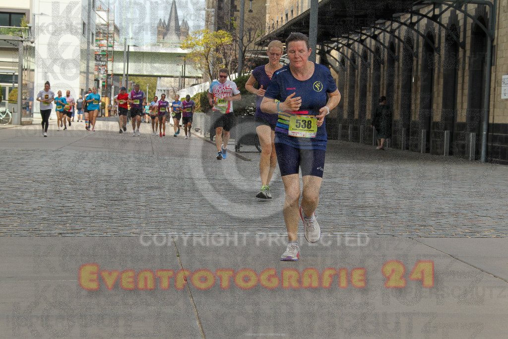 250920_1327_EV4_5594 | Sportfotografie im Rhein-Sieg Kreis, Köln, Bonn, NRW, Rheinland Pfalz, Hessen, etc. Unser Tätigkeitsfeld umfasst den Laufsport vom Volkslauf über den Marathon, Duathlon, Triathon bis zum Ultralauf wie Kölnpfad Ultra oder Schindertrail.