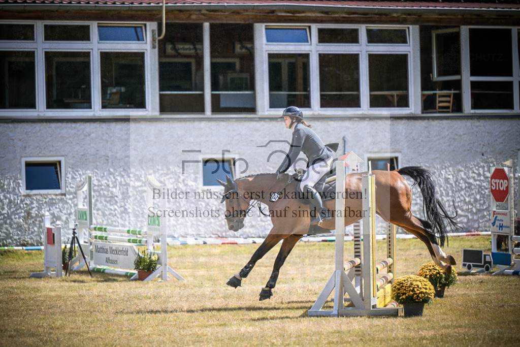 DOS_0373 | Entdecke hochwertige Reitturnierfotos von Foto Oger. Professionell, emotional und authentisch – jetzt Lieblingsmomente im Shop bestellen.Deutschlandweite Turnierfotografie. - Realisiert mit Pictrs.com
