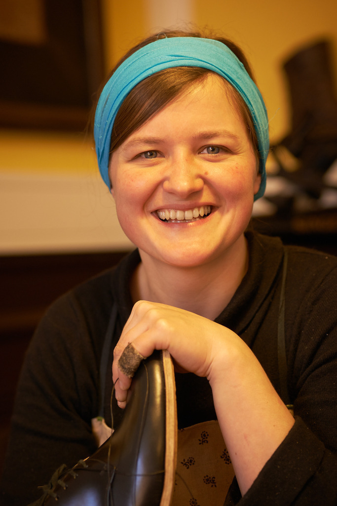 Portrait Frau Pfaffenlehner | Kernhof, Austria - February 01, 2014: Schuhmanufaktur Pfaffenlehner; Portrait von der Schuhmacherin Doris Pfaffenlehner. - Realisiert mit Pictrs.com