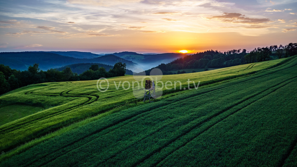 Blick über die Felder bei Steinbach an der Haide zum Sonnenuntergang | Luftbilder, Drohnenbilder, Oberfranken, Bayern, Kronach, Lichtenfels, Kulmbach, Thüringen, Frankenwald, Thüringerwald - Realisiert mit Pictrs.com