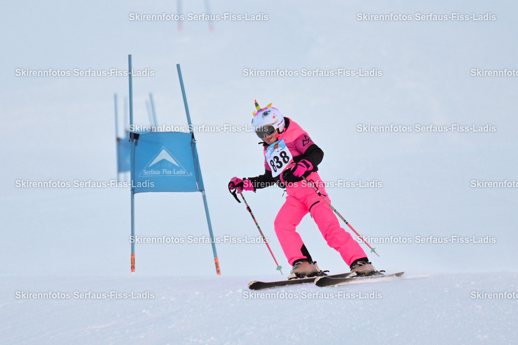 SRF_25.12.2025_0120 | Skirennfotos,Serfaus,Fiss,Ladis,Kinderskirennen,Winter,Tirol,Oberland,skirace,SFL,feelfree,weil wir's genießen,ski,Ski,skifahren,Sonnenplateau, - Realisiert mit Pictrs.com