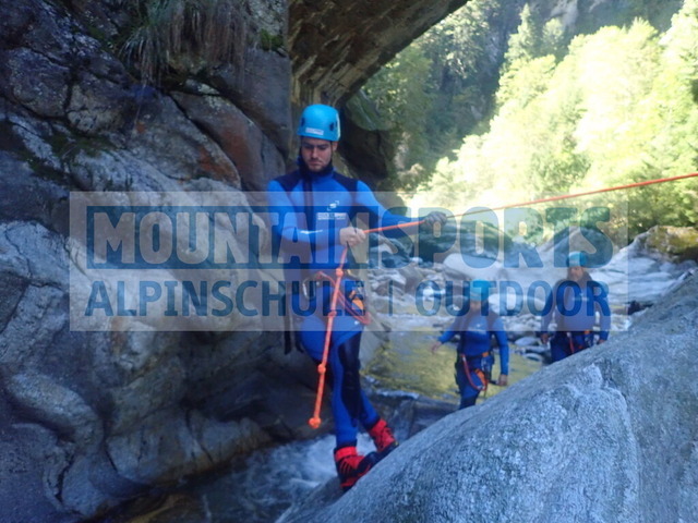 P1010025 | Bestelle die Bilder deines Berg- oder Wasser-Abenteuers mit Mountain Sports bequem von zu Hause aus direkt über unseren Online Fotoshop von pictrs.com. - Realisiert mit Pictrs.com