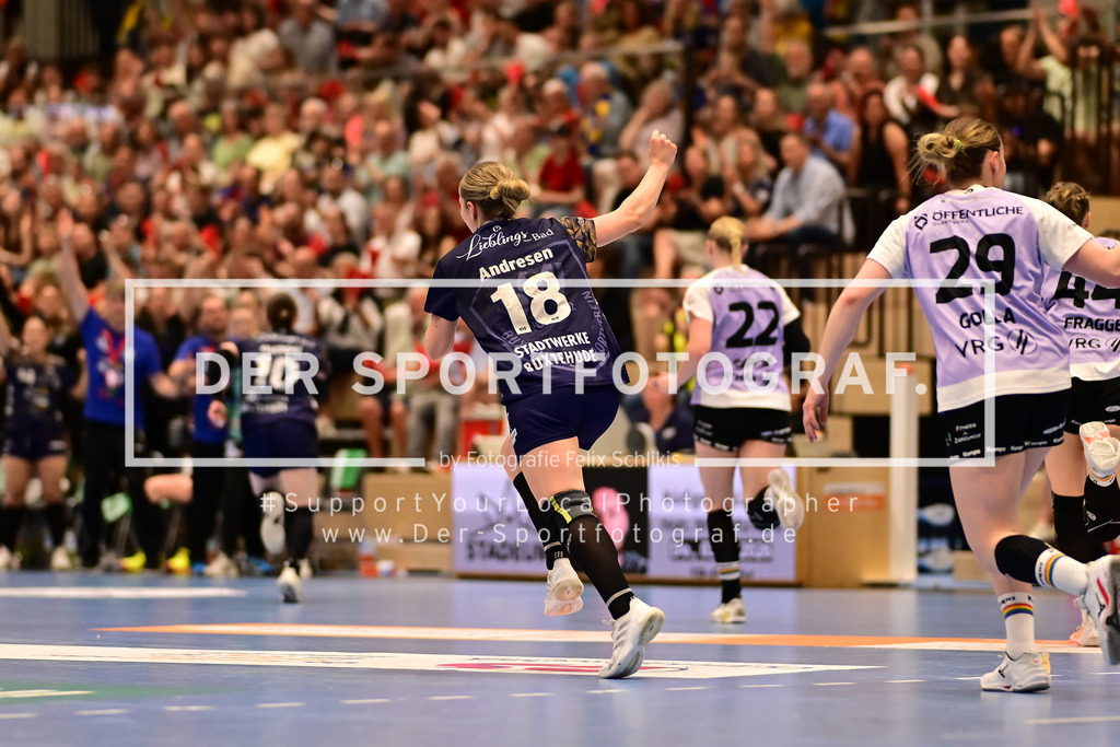 Handball I Frauen I Saison 2025-2026 I Play-Offs 5-11 I 3. Spieltag I Buxtehuder SV - VfL Oldenburg I 176009 | Der Sportfotograf. - Realisiert mit Pictrs.com