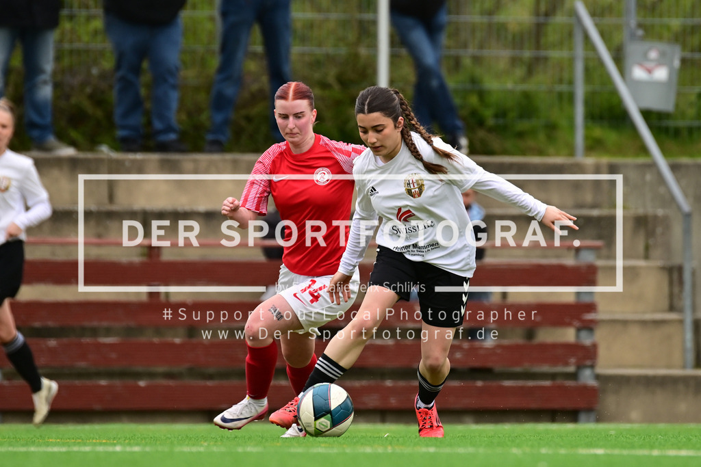 Fußball I Frauen I Saison 2025-2026 I Bezirksliga I 21. Spieltag I Harburger TB - Rahlstedter SC I 166648 | Der Sportfotograf. - Realisiert mit Pictrs.com