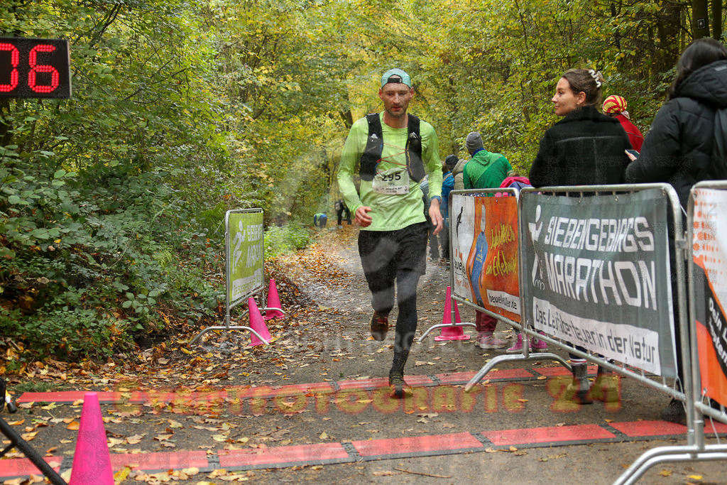 251026_1223_EX1_0280 | Sportfotografie im Rhein-Sieg Kreis, Köln, Bonn, NRW, Rheinland Pfalz, Hessen, etc. Unser Tätigkeitsfeld umfasst den Laufsport vom Volkslauf über den Marathon, Duathlon, Triathon bis zum Ultralauf wie Kölnpfad Ultra oder Schindertrail.
