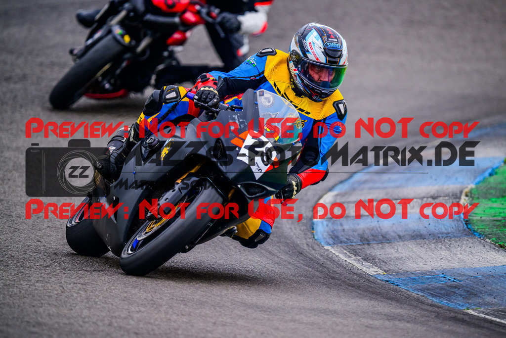 MaZZes_FotoMatrix_240614_6007705_3998 | GELB