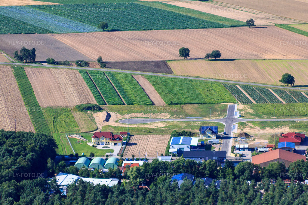 Luftbild: Gewerbegebiet Im Gereut in Hatzenbühl im Bundesland Rheinland-Pfalz in Deutschland. Foto: IMG_30695.jpg vom 31.07.2010 durch Werner Riehm/FLY-FOTO.de