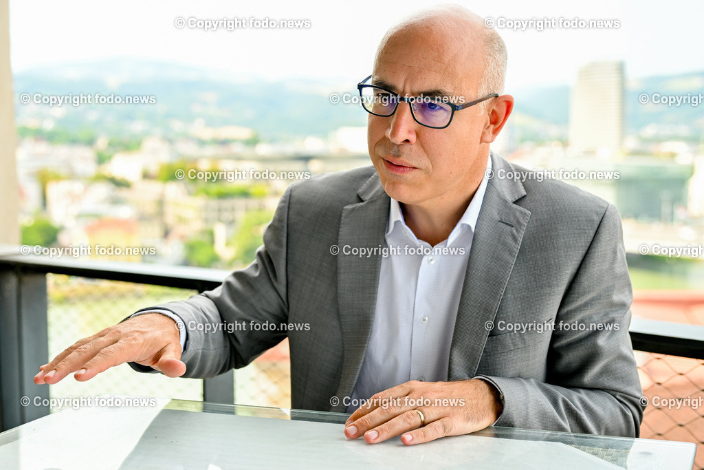 Gabriel Felbermayr_ Direktor des WIFO_ 10.07.2023-19 | 10.07.2023, Linz, AUT, Gabriel Felbermayr, im Bild Gabriel Felbermayr (Direktor des Oesterreichischen Instituts fuer Wirtschaftsforschung (WIFO))