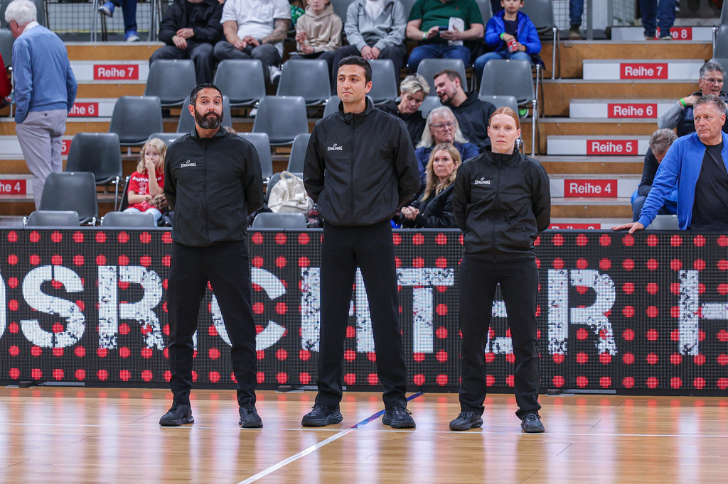 Pro A BAYER GIANTS vs Eisbären Bremerhaven-64 | Fotos von Basketballspielen aus dem Raum NRW fotografiert von Gero Mueller-Laschet und Daniel Schaefer - Realisiert mit Pictrs.com