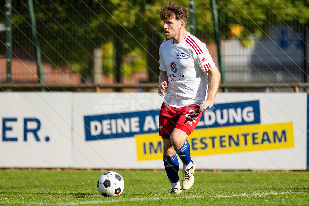 20250928_Picselweb-Fotografie_1R3_1429 | Spielszenen aus dem Spiel VfL Güldenstern Stade - Rotenburger SV. Ergebnis 0:3 - Realisiert mit Pictrs.com