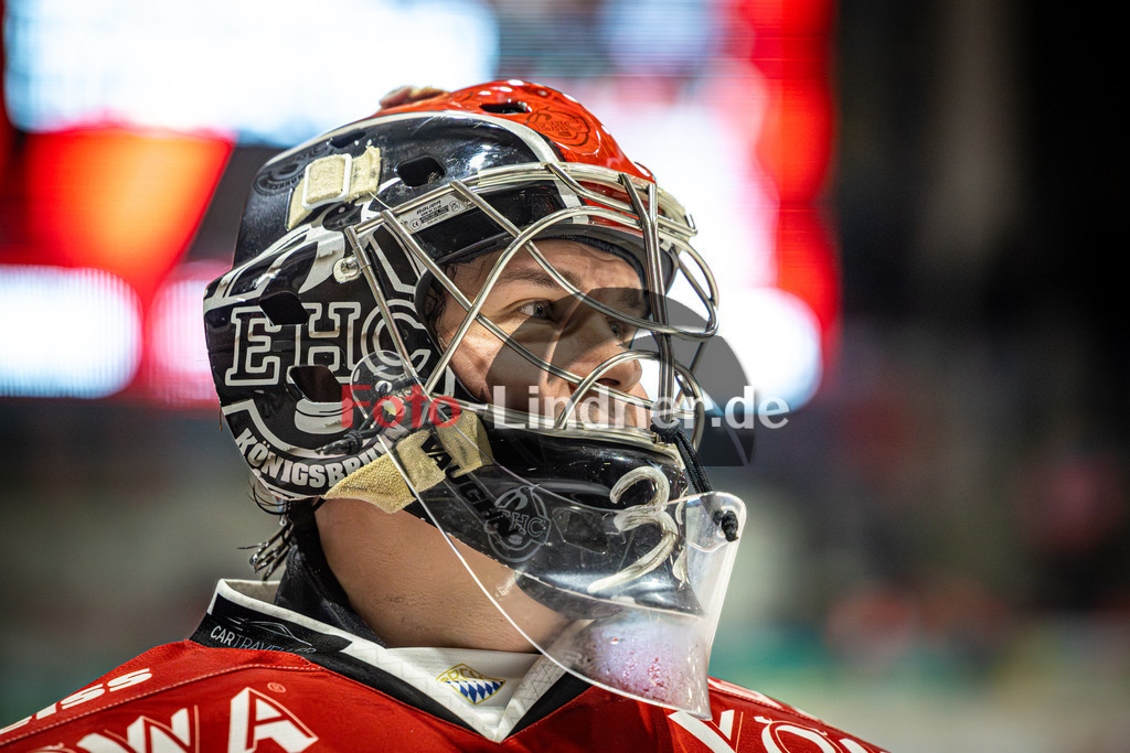 Peißenberg MINERS gegen EHC Königsbrunn LÖWEN | Eishockey Bayernliga 2025/26 Viertelfinale Spiel 2, Peißenberg MINERS gegen EHC Königsbrunn LÖWEN, 20260208,Stefan VAJS (EHC Königsbrunn Goalie 32) Portrait,2026-02-08 in Peißenberg (flatbuy Arena Peißenberg), Stefan VAJS (EHC Königsbrunn Goalie 32)Copyright: WolfgangxLindner www.foto-lindner.de