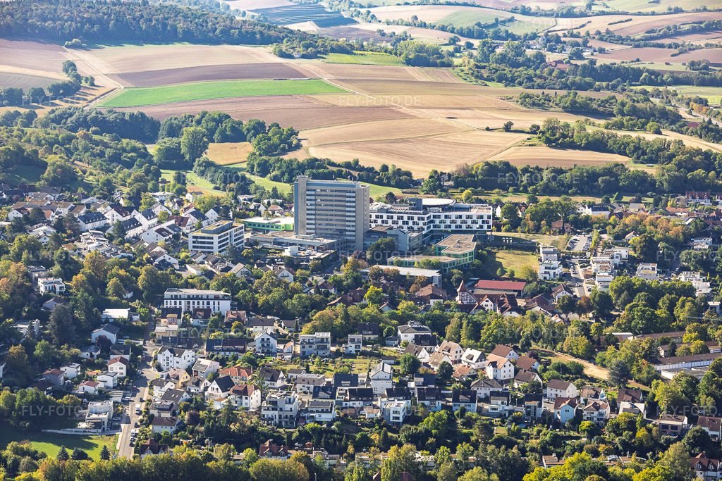 Luftbild: Kreiskliniken Darmstadt-Dieburg, Klinik für Innere Medizin und MVZ Chirurgie & Orthopädie Groß-Umstadt in Groß-Umstadt im Bundesland Hessen in Deutschland. – Foto: IMG_159121.jpg vom 22.09.2026 durch Werner Riehm/FLY-FOTO.de – Auflösung des Originals: 5643 x 3762 px – :: Kreiskliniken Darmstadt-Dieburg – MVZ Chirurgie und Orthopädie Groß-Umstadt
