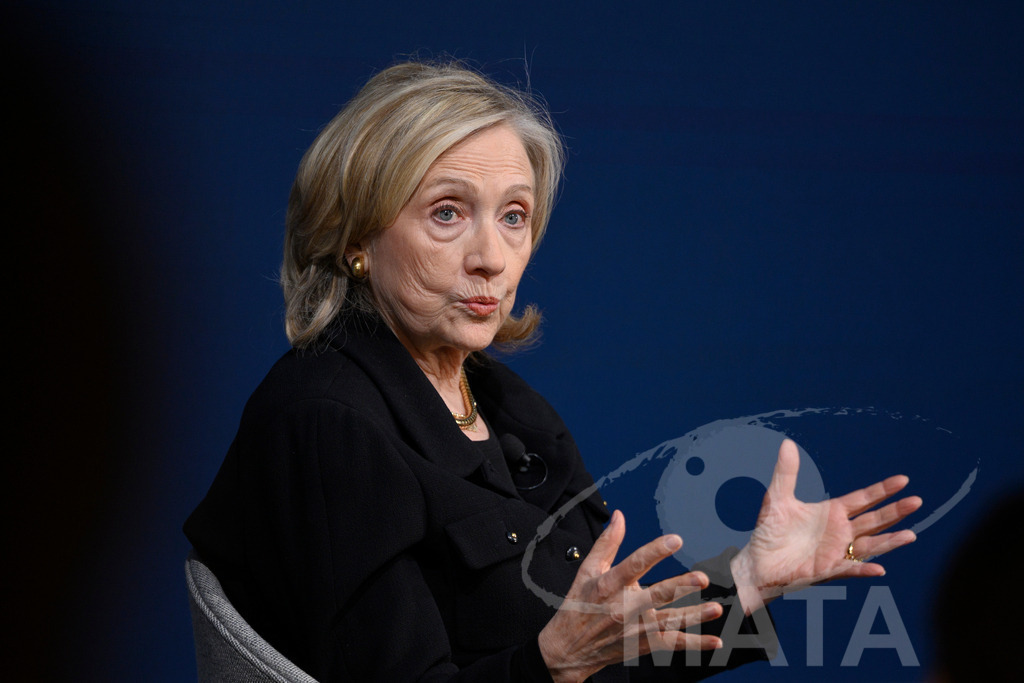 _DWI3045 | Die US-Politikerin Hillary Clinton auf der Veranstaltung Bridging Scholarship and Statecraft im Rahmen der Münchner Sicherheitskonferenz 2026. München, 13.02.2026 Bayern Deutschland  - Realisiert mit Pictrs.com