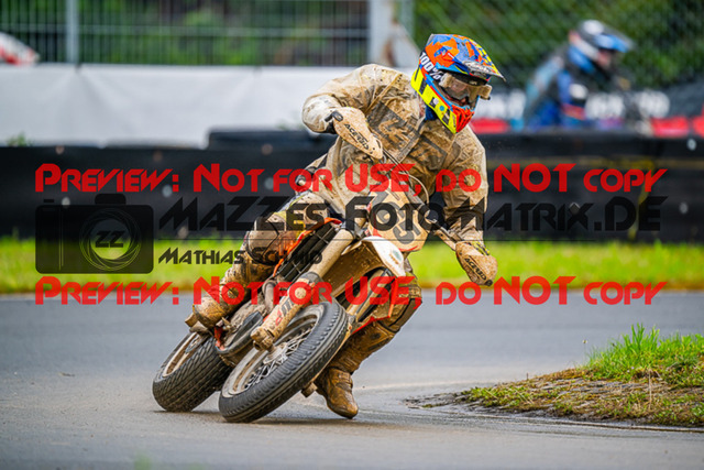 MaZZes_FotoMatrix_230812_8545 | UE40